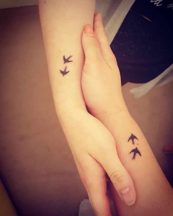 33 petits tatouages meilleures amies pour célébrer ce lien spécial 23 33 petits tatouages meilleures amies pour célébrer ce lien spécial 23