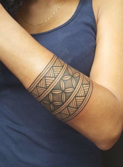 34 top idées de tatouages maori avant-bras 20