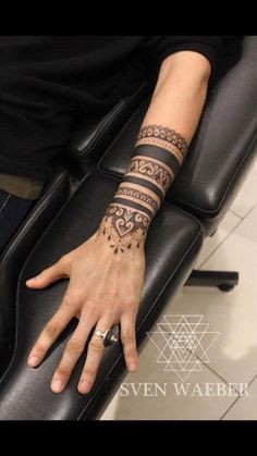 30 beaux tatouages ???mandala de bras pour femme 5 30 beaux tatouages ???mandala de bras pour femme 5