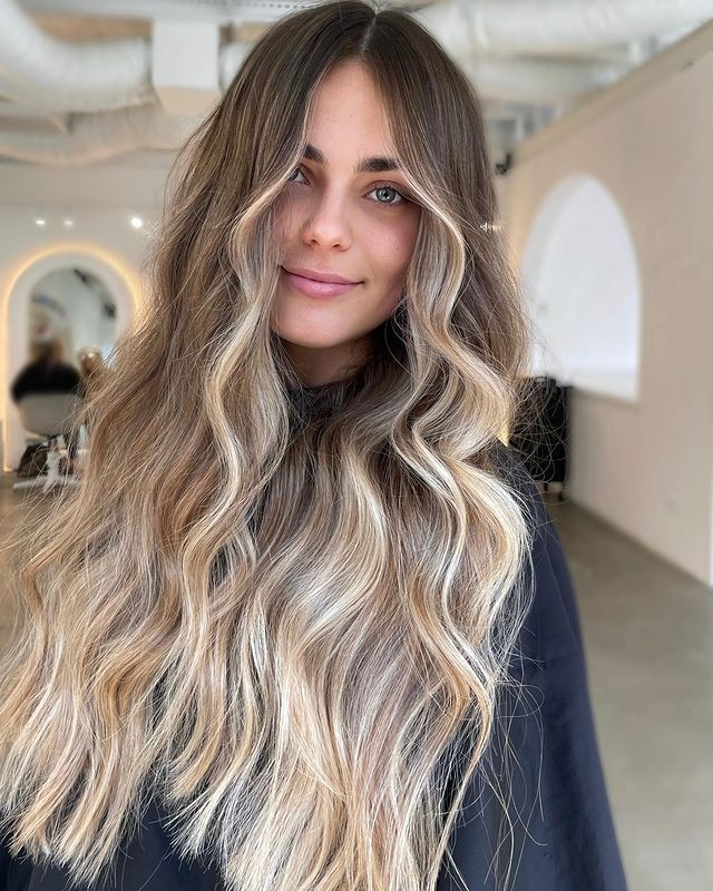 Balayage Blond : 38 Idées Qui Rendent une Femme Irrésistible 24 Balayage Blond : 38 Idées Qui Rendent une Femme Irrésistible 24