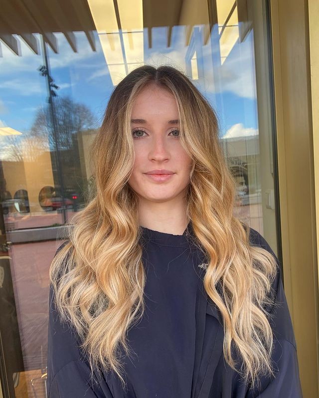 Balayage Blond : 38 Idées Qui Rendent une Femme Irrésistible 31 Balayage Blond : 38 Idées Qui Rendent une Femme Irrésistible 31