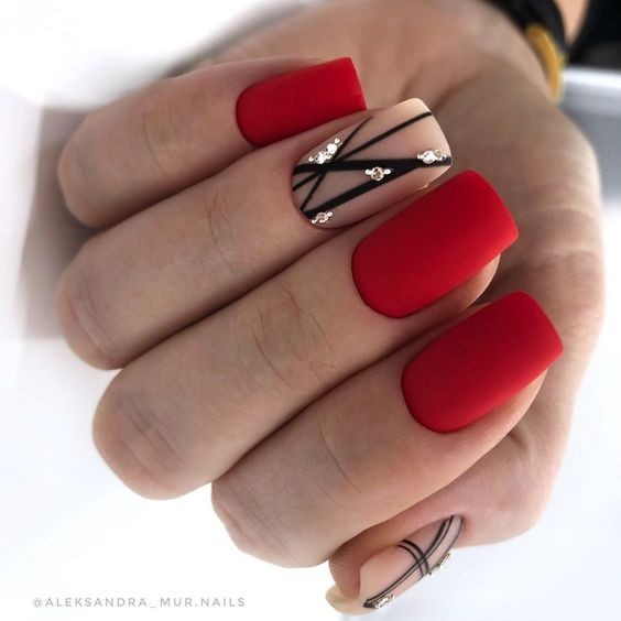 23 façons de porter le rouge sur vos ongles 3 23 façons de porter le rouge sur vos ongles 3