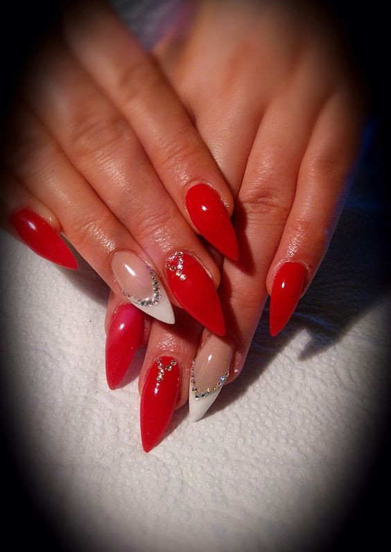 23 façons de porter le rouge sur vos ongles 7 23 façons de porter le rouge sur vos ongles 7