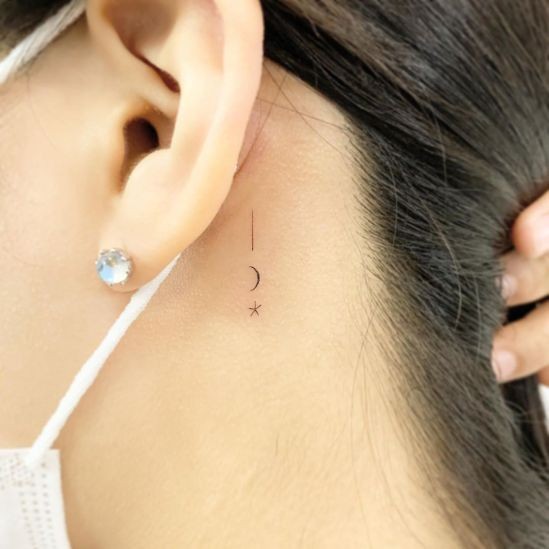 19 tatouages derrière l'oreille à la fois discrets et jolis 14 19 tatouages derrière l'oreille à la fois discrets et jolis 14