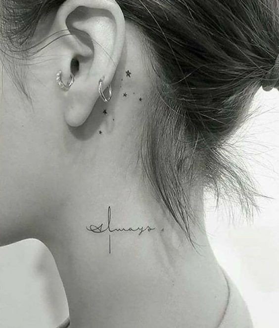 19 tatouages derrière l'oreille à la fois discrets et jolis 6 19 tatouages derrière l'oreille à la fois discrets et jolis 6
