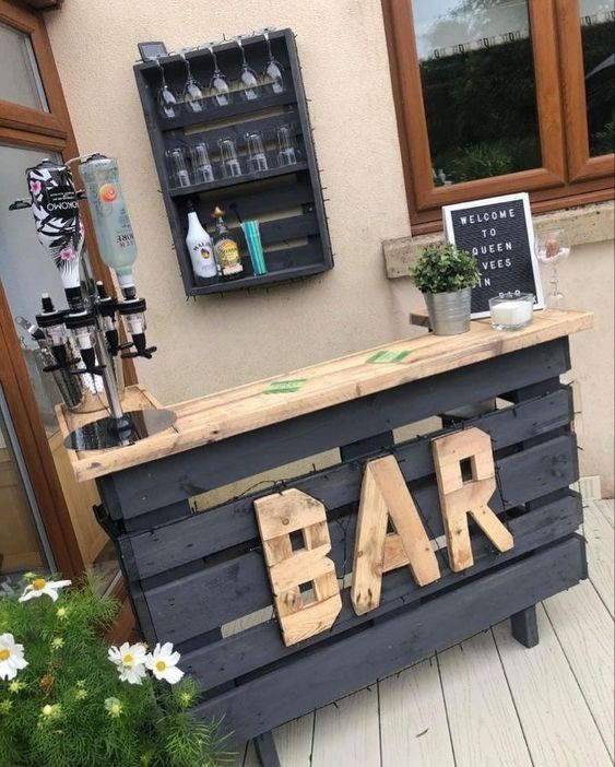 Bar extérieur en palettes : 9 Modèles pour s'inspirer 6 Bar extérieur en palettes : 9 Modèles pour s'inspirer 6