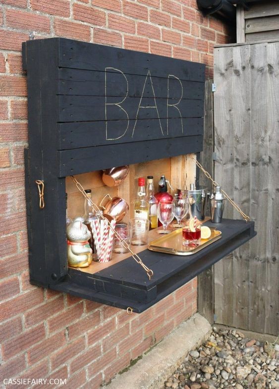 Bar extérieur en palettes : 9 Modèles pour s'inspirer 1 Bar extérieur en palettes : 9 Modèles pour s'inspirer 1