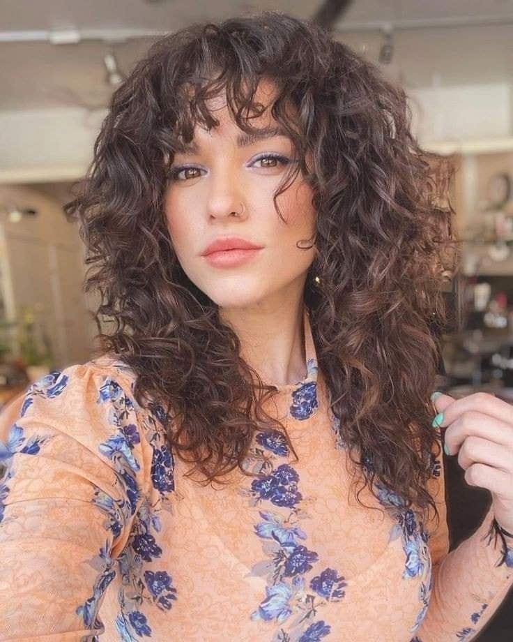 17 Magnifiques coupes de cheveux avec des boucles 10
