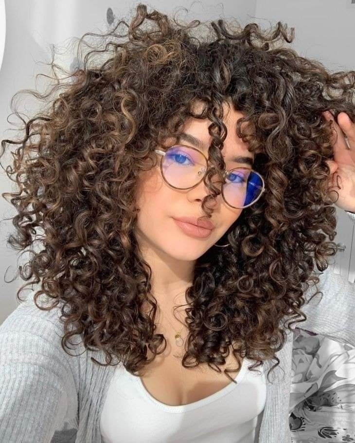 17 Magnifiques coupes de cheveux avec des boucles 13
