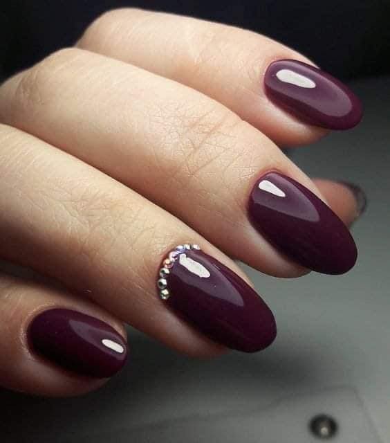 24 idées d'ongles bordeaux pour s'inspirer 10 24 idées d'ongles bordeaux pour s'inspirer 10