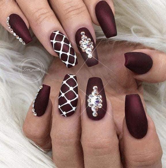 24 idées d'ongles bordeaux pour s'inspirer 17 24 idées d'ongles bordeaux pour s'inspirer 17