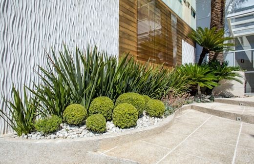 27 jardinières qui seront magnifiques dans des terrasses pas trop grandes 13 27 jardinières qui seront magnifiques dans des terrasses pas trop grandes 13