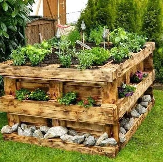 Potager en palette : 41 exemples de fabrications réussies pour t'inspirer 2 Potager en palette : 41 exemples de fabrications réussies pour t'inspirer 2