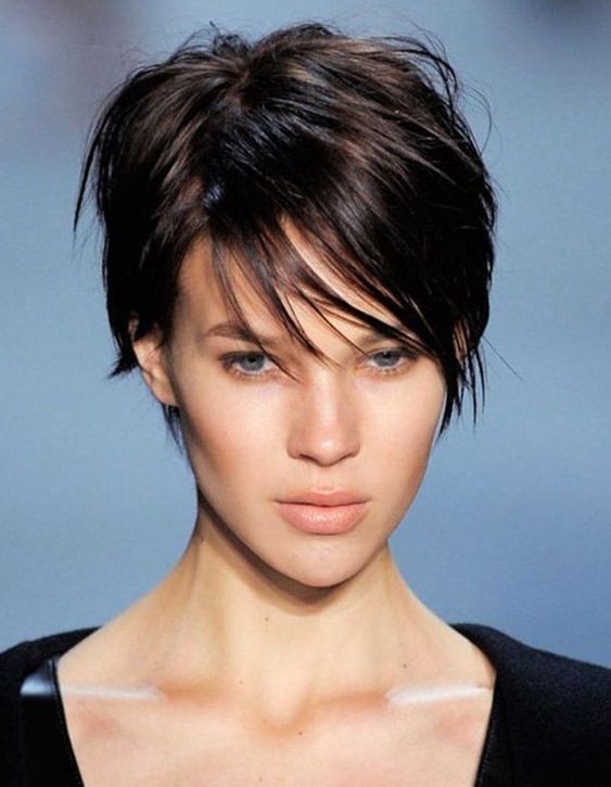 14 Coupes courtes pour cheveux fins à adopter d'urgence ! 3 14 Coupes courtes pour cheveux fins à adopter d'urgence ! 3