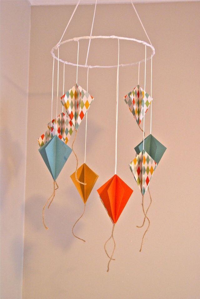 12 Incroyables mobiles en papier à faire soi-même 3 12 Incroyables mobiles en papier à faire soi-même 3