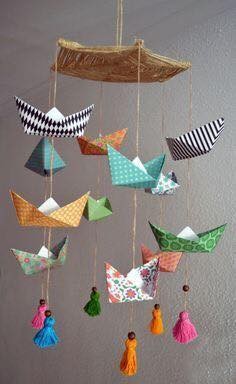 12 Incroyables mobiles en papier à faire soi-même 2 12 Incroyables mobiles en papier à faire soi-même 2
