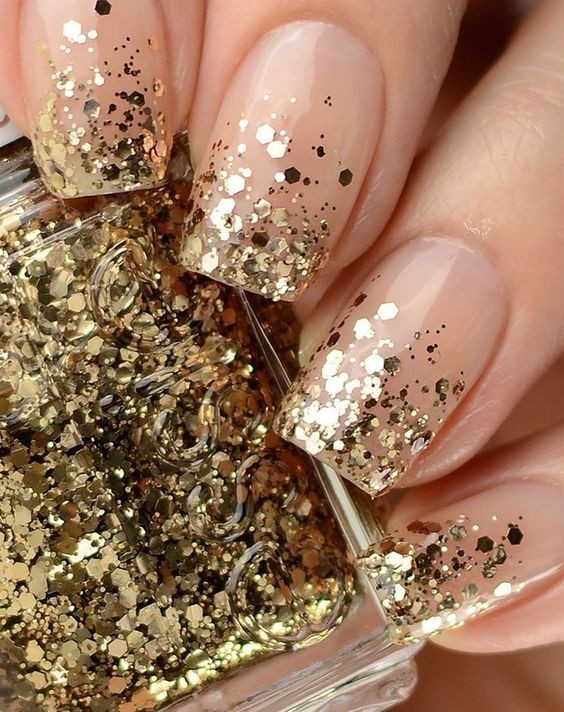 17 top idées d'ongles paillettes pour une manucure chic qui va te faire briller de mille feux 1 17 top idées d'ongles paillettes pour une manucure chic qui va te faire briller de mille feux 1
