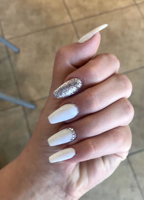 19 Top idées de vernis à ongles blancs style Milky Nails 13 19 Top idées de vernis à ongles blancs style Milky Nails 13