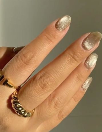 21 top idées de vernis à ongles pour l'hiver 26 21 top idées de vernis à ongles pour l'hiver 26