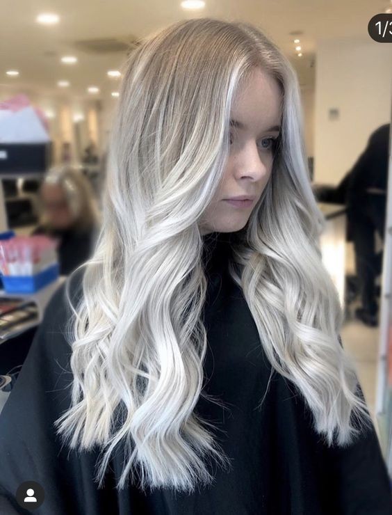 23 Balayages sur cheveux blancs qui rendent une femme irrésistible 18 23 Balayages sur cheveux blancs qui rendent une femme irrésistible 18