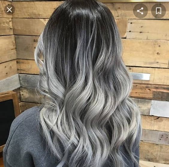 23 Balayages sur cheveux blancs qui rendent une femme irrésistible 20 23 Balayages sur cheveux blancs qui rendent une femme irrésistible 20