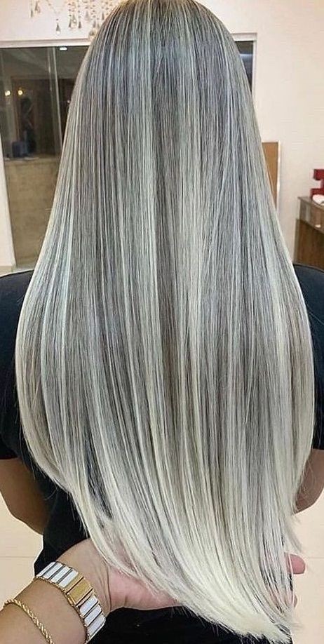23 Balayages sur cheveux blancs qui rendent une femme irrésistible 10 23 Balayages sur cheveux blancs qui rendent une femme irrésistible 10