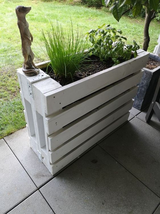 29 Jardinières en bois faciles à faire avec des palettes récupérées 18 29 Jardinières en bois faciles à faire avec des palettes récupérées 18
