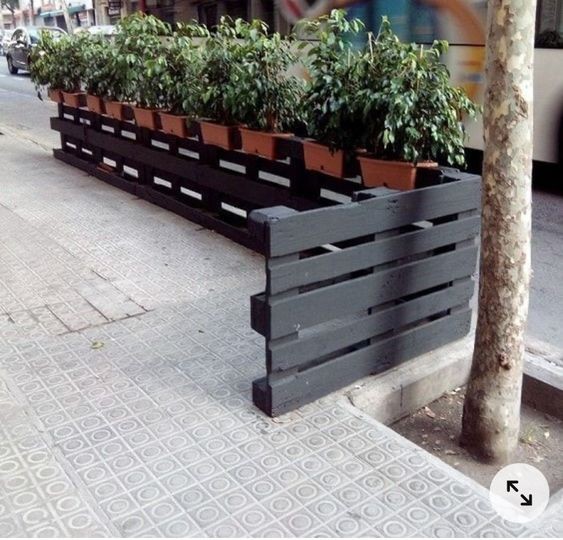 29 Jardinières en bois faciles à faire avec des palettes récupérées 11 29 Jardinières en bois faciles à faire avec des palettes récupérées 11