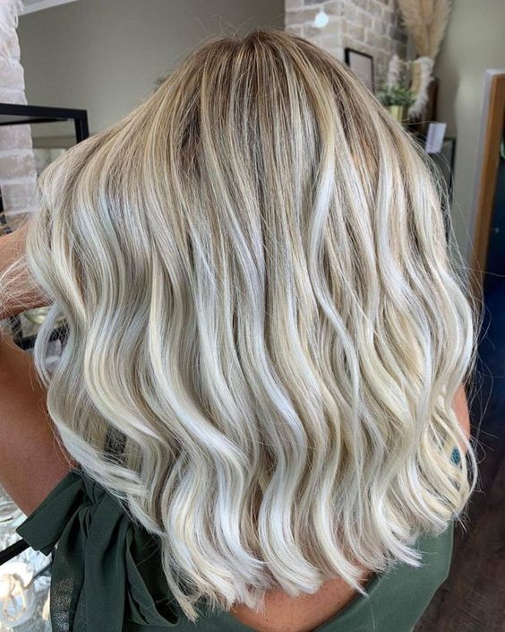 34 idées de couleurs de mèches blond cendré 29
