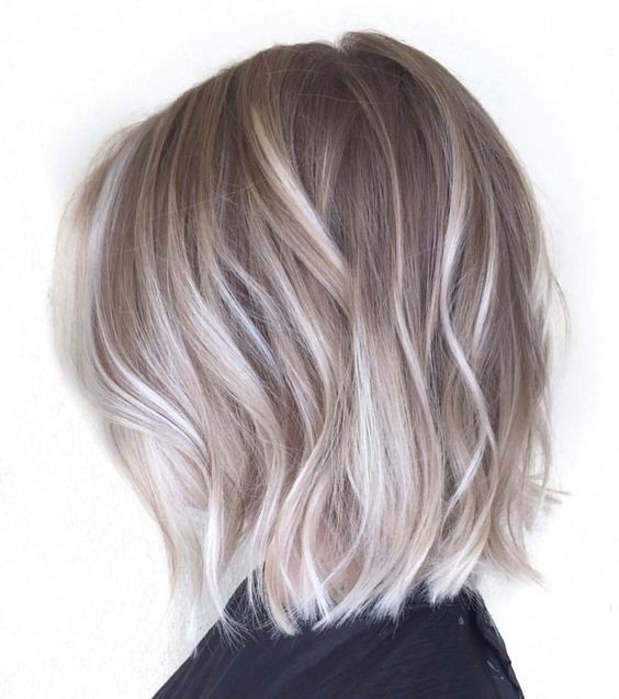 34 idées de couleurs de mèches blond cendré 32
