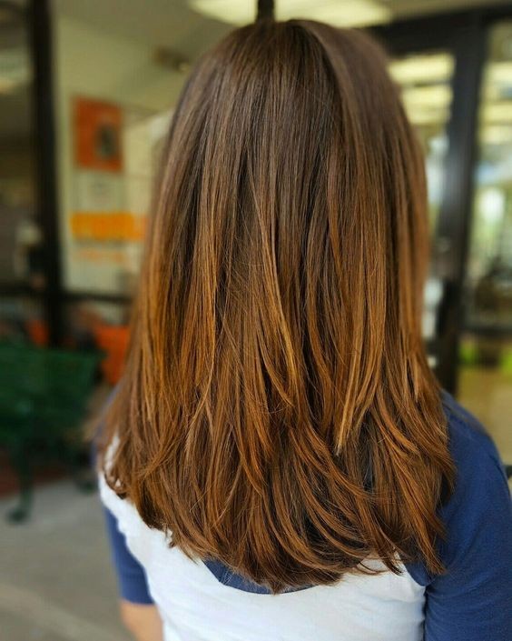 9 Top idées de dégradés pour femme aux cheveux mi-longs 4 9 Top idées de dégradés pour femme aux cheveux mi-longs 4