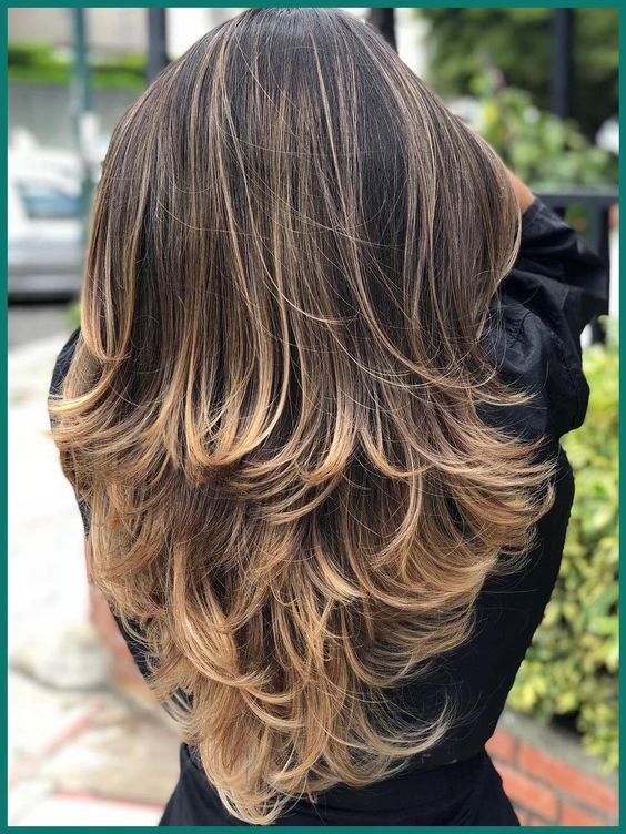 9 Top idées de dégradés pour femme aux cheveux mi-longs 5 9 Top idées de dégradés pour femme aux cheveux mi-longs 5