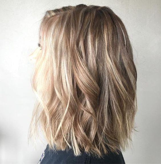 9 Top idées de dégradés pour femme aux cheveux mi-longs 8 9 Top idées de dégradés pour femme aux cheveux mi-longs 8