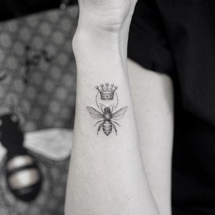 9 Top idées de Tatouages Abeille 2 9 Top idées de Tatouages Abeille 2