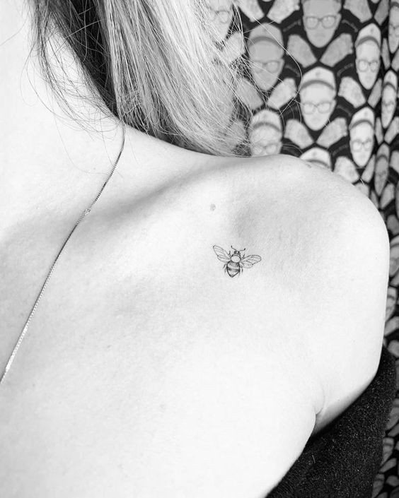 9 Top idées de Tatouages Abeille 3 9 Top idées de Tatouages Abeille 3