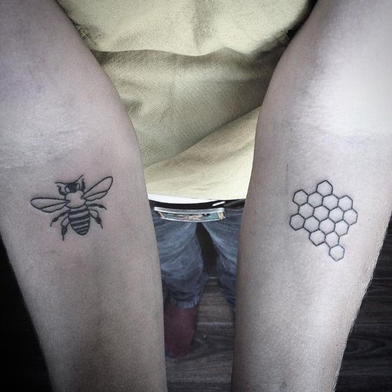 9 Top idées de Tatouages Abeille 21 9 Top idées de Tatouages Abeille 21