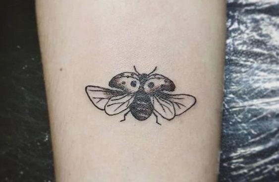 9 Top idées de Tatouages Coccinelle 20 9 Top idées de Tatouages Coccinelle 20