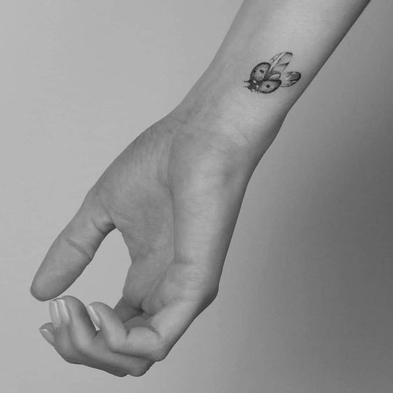 9 Top idées de Tatouages Coccinelle 3 9 Top idées de Tatouages Coccinelle 3
