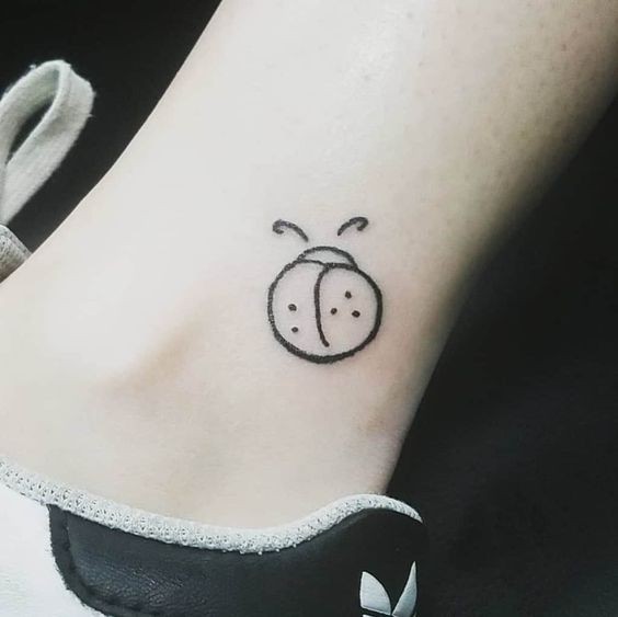 9 Top idées de Tatouages Coccinelle 21 9 Top idées de Tatouages Coccinelle 21
