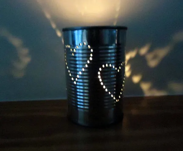 32 idées géniales pour embellir votre jardin avec un budget limité 10 tin can luminaries
