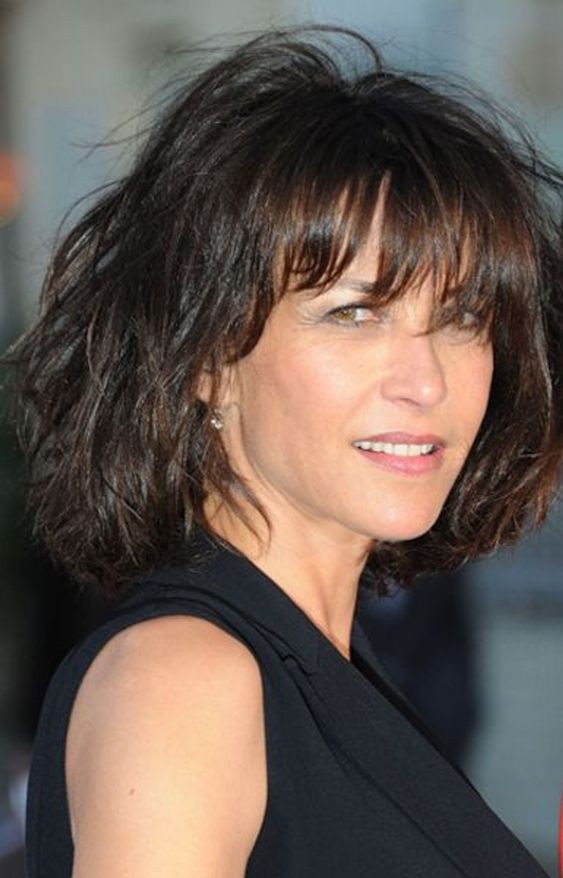 Les 39 plus belles coupes et coiffures pour cheveux mi-longs 16 Les 39 plus belles coupes et coiffures pour cheveux mi-longs 16