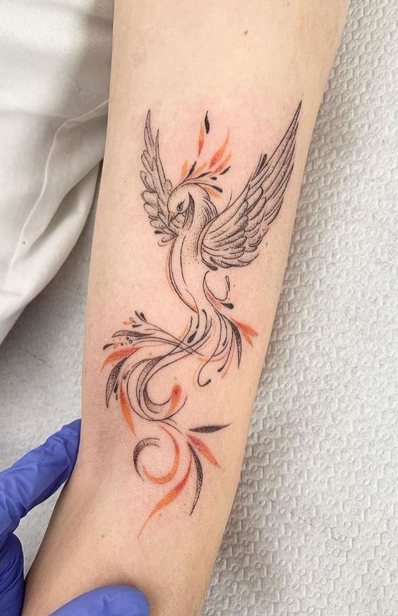 14 superbes tatouages ??de Phoenix pour les femmes 6 14 superbes tatouages ??de Phoenix pour les femmes 6