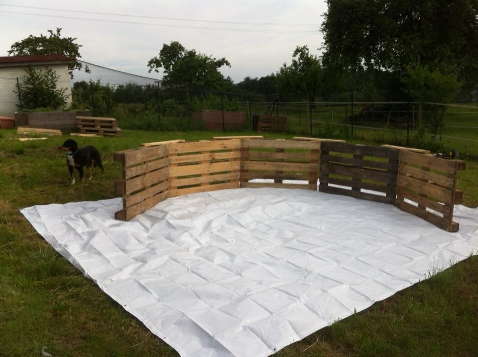 Une belle piscine faite de 10 palettes 2