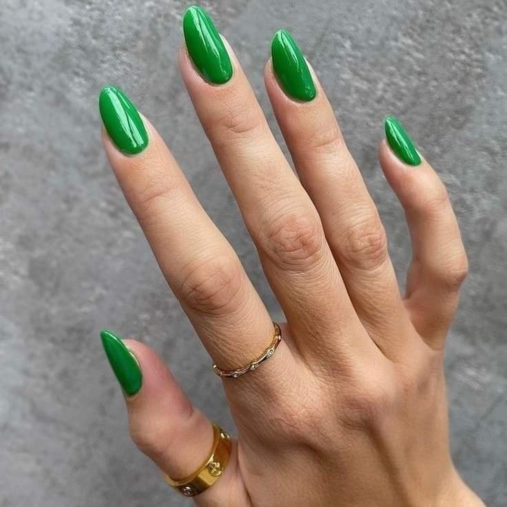 15 Tons Verts pour vos Ongles 1 15 Tons Verts pour vos Ongles 1