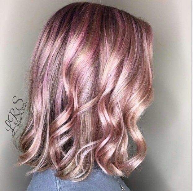 17 Couleurs de cheveux dans les tons rose métallisé 2 17 Couleurs de cheveux dans les tons rose métallisé 2