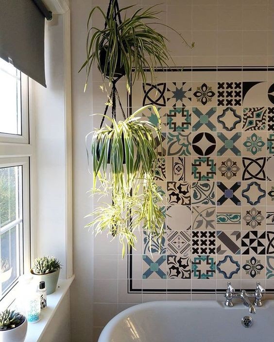 16 idées pour accrocher des plantes dans votre salle de bain 13