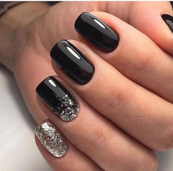 14 idées top pour sublimer tes ongles avec du vernis noir 3 14 idées top pour sublimer tes ongles avec du vernis noir 3