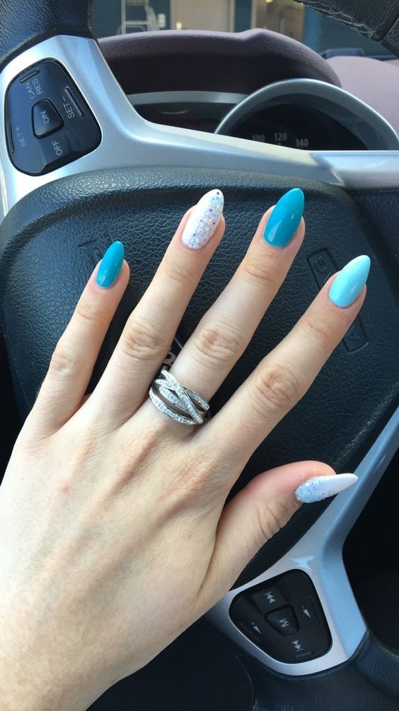 18 top idées de vernis à ongles bleu qui vont te faire craquer à coup sûr 1 18 top idées de vernis à ongles bleu qui vont te faire craquer à coup sûr 1