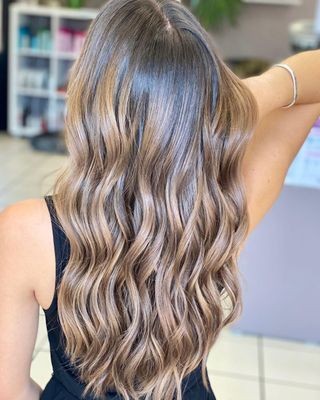 15 idées de cheveux bruns cendrés pour actualiser votre style 11 15 idées de cheveux bruns cendrés pour actualiser votre style 11