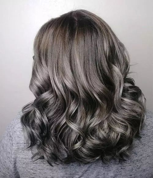 15 idées de cheveux bruns cendrés pour actualiser votre style 14 15 idées de cheveux bruns cendrés pour actualiser votre style 14